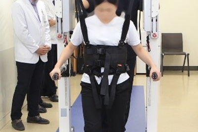 보행 훈련 로봇 관련 이미지